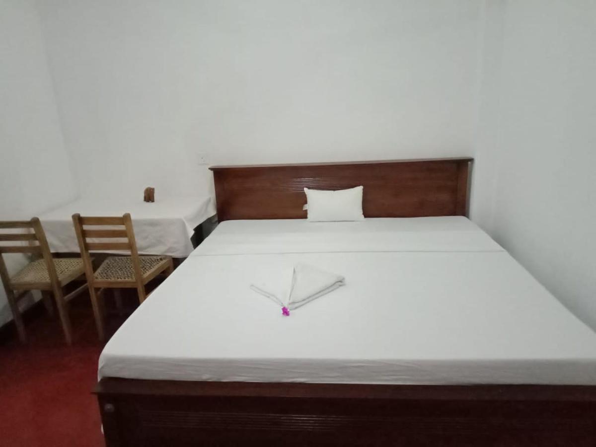 Hotel Yelona Kegalle Exterior foto