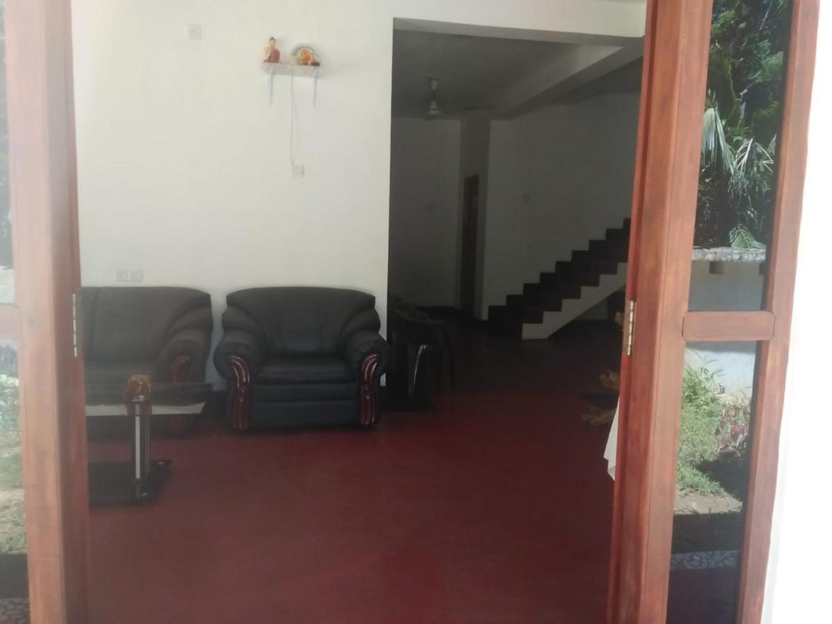 Hotel Yelona Kegalle Exterior foto